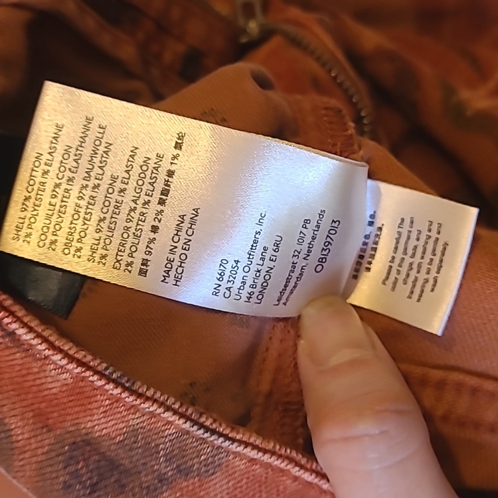 EUC Anthropologie Pilcro Slim Boyfriend Jeans Sz 26 Red/Orange, Distressed, Crop - Picture 15 of 16